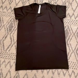 🔆 Lululemon sz 14 black top